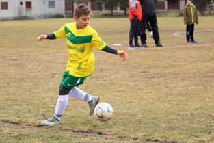 九游游戏在线玩-中国足球定位球战术变化研究,足球定位球动作要领